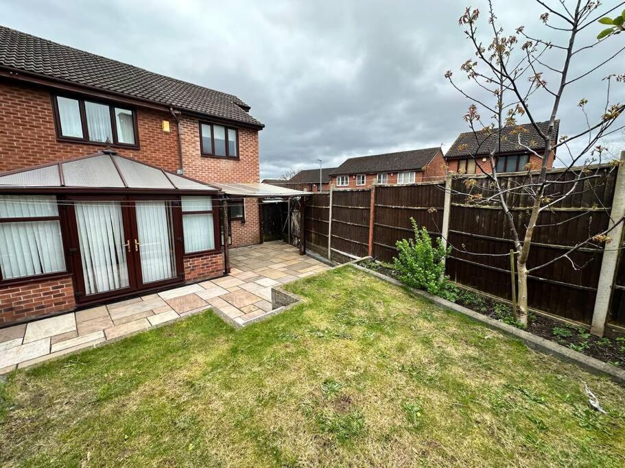 Sage House - City Centre Hanley, Alton Towers Stoke-on-Trent Exteriör bild